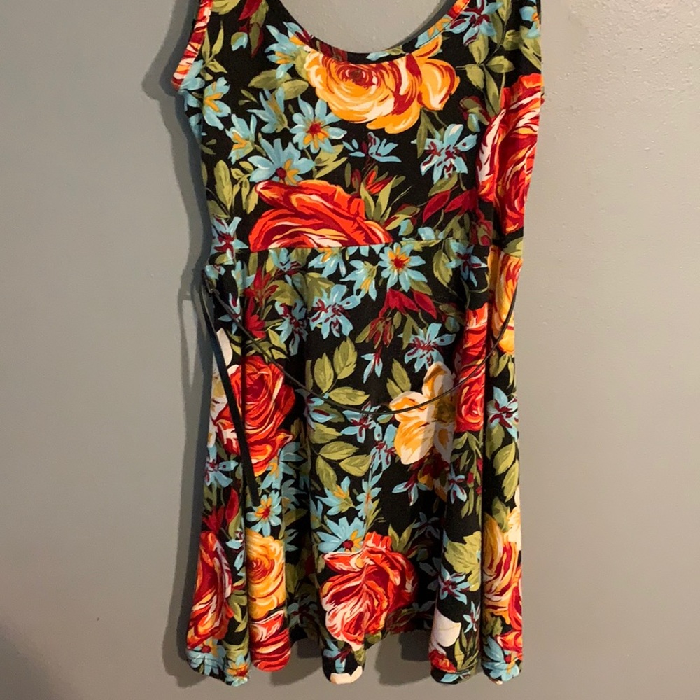 Rose dress with belt